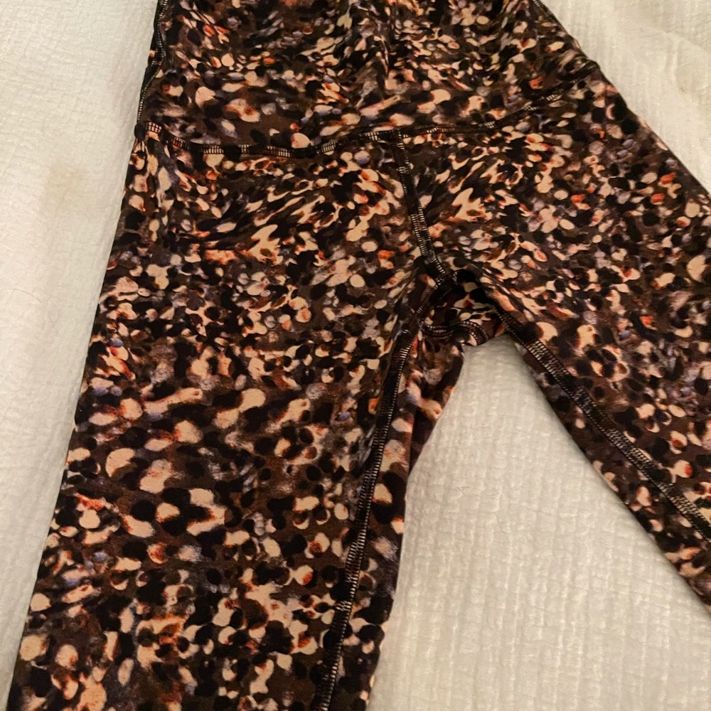 Lululemon Luxtreme Leggings  Capri length sz 2